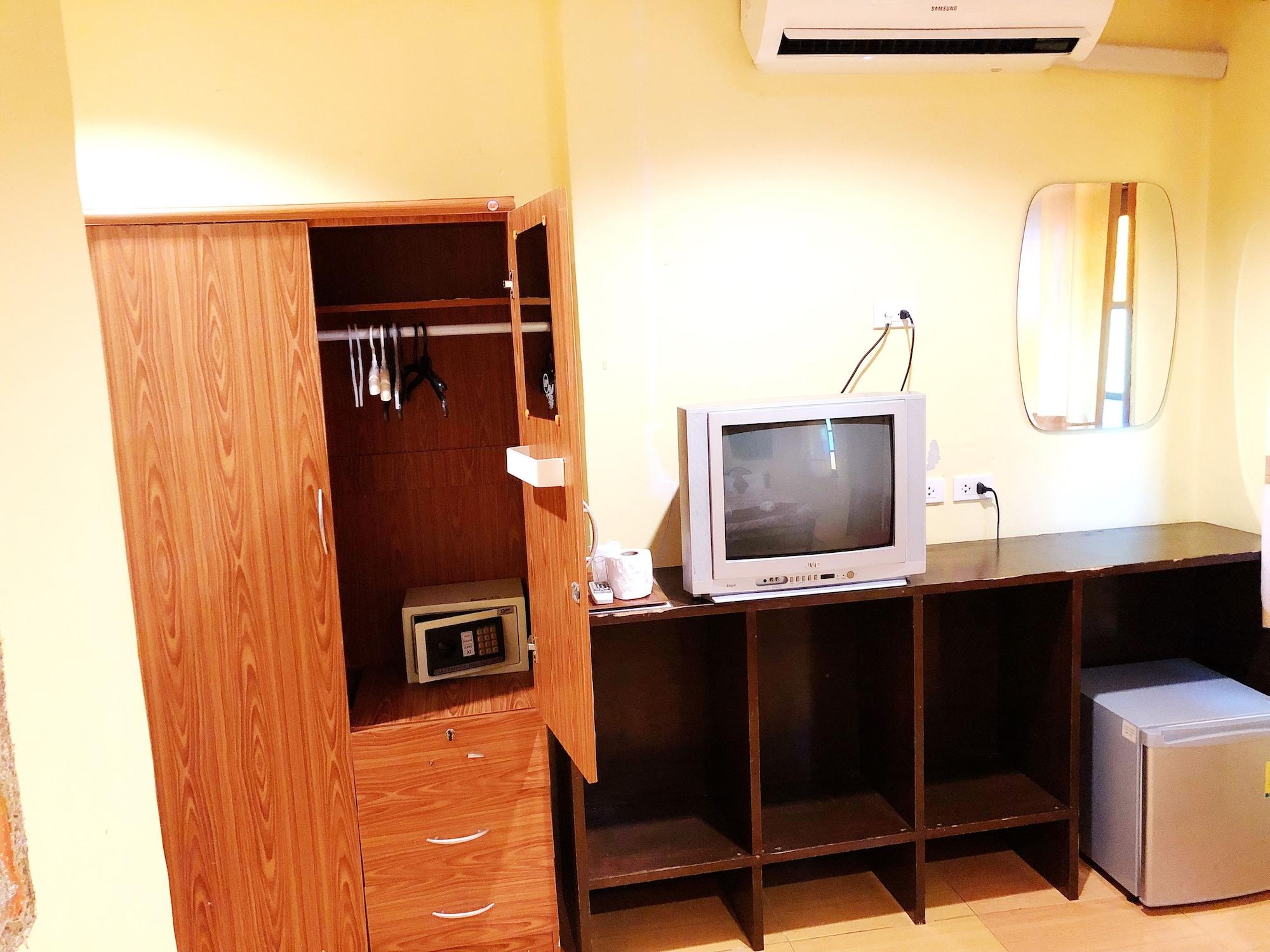 Goldsea Beach Patong Экстерьер фото