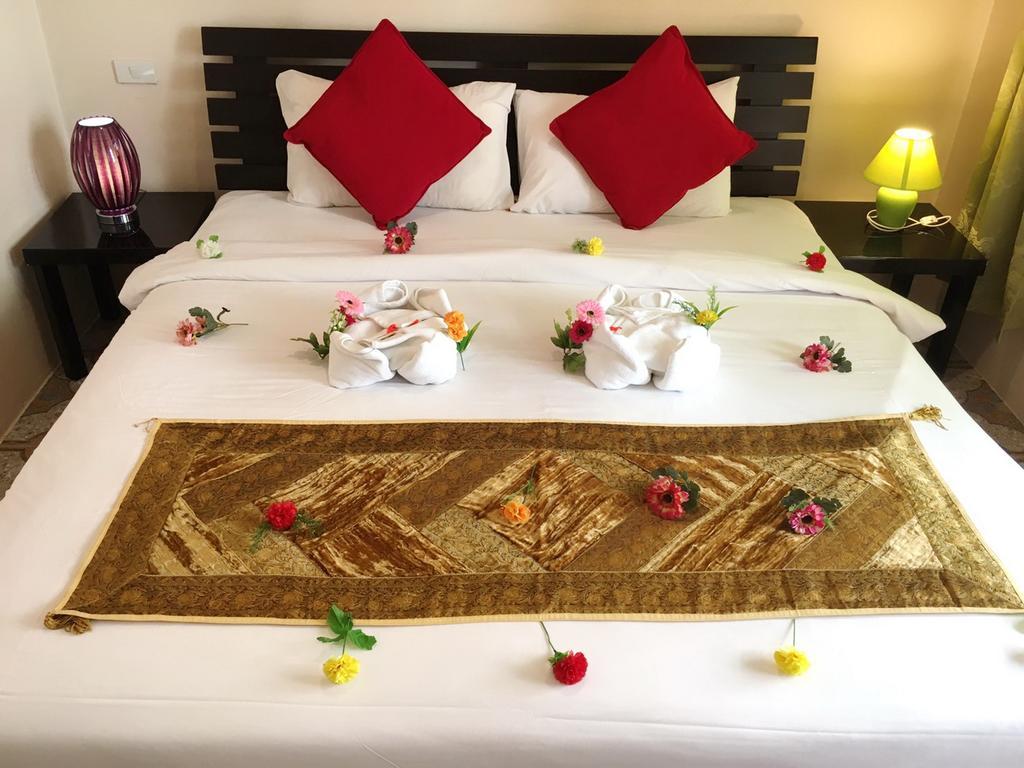 Goldsea Beach Patong Экстерьер фото