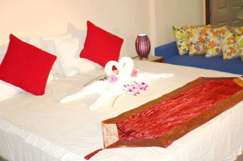 Goldsea Beach Patong Экстерьер фото